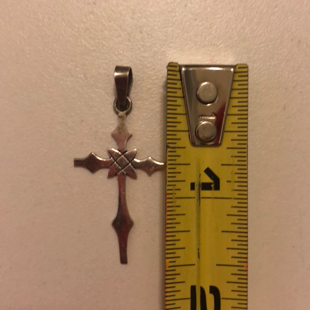 Sterling silver cross pendant - Picture 4 of 4